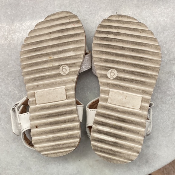 ✨Cute Sandals - Size 6 - Picture 7 of 8